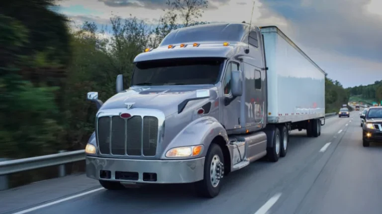 Dry van truck